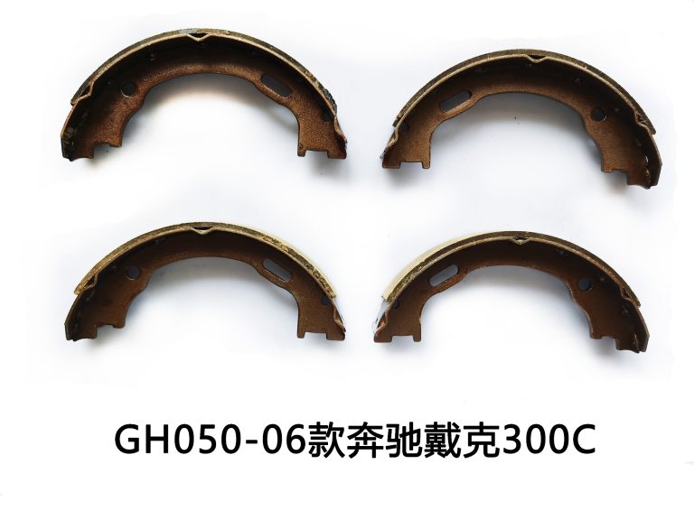 GH050-06款奔驰戴克300C-5